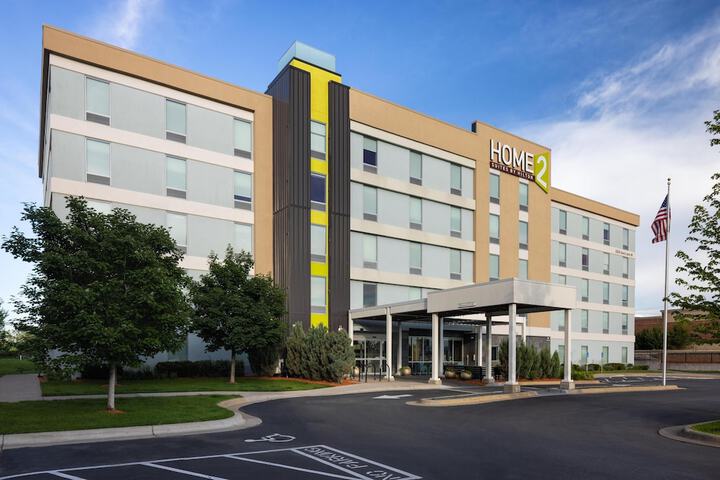 Home2 Suites by Hilton Roseville Minneapolis