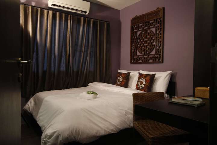 Room 29 of 65