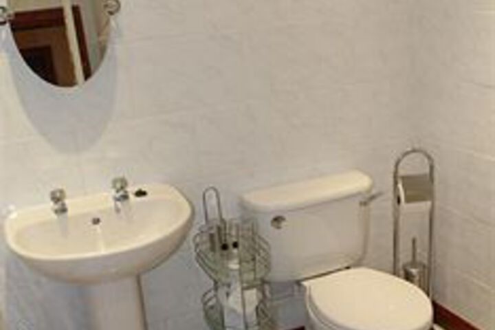Room 4 of 23