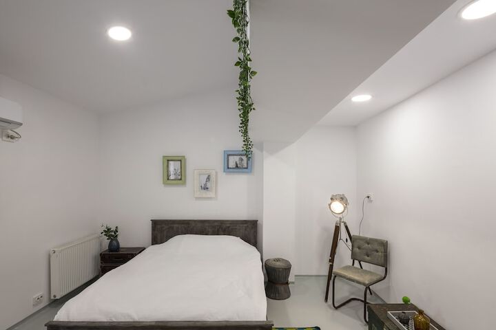 Room 13 of 60