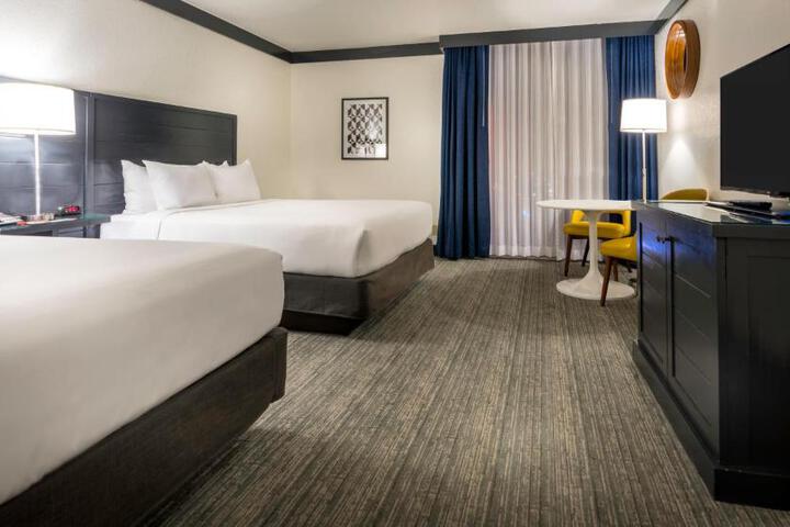 Standard Room, King or Two Doubles (4 of 20)