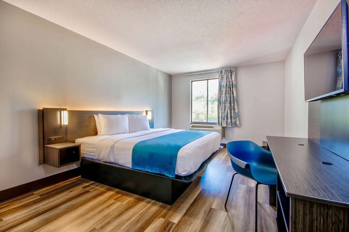 Room 15 of 27