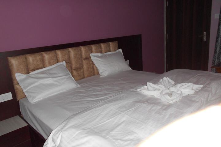 Room 2 of 22