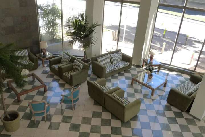 Entrance & Lobby