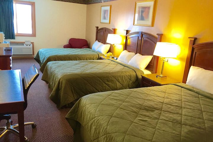 Room 6 of 16