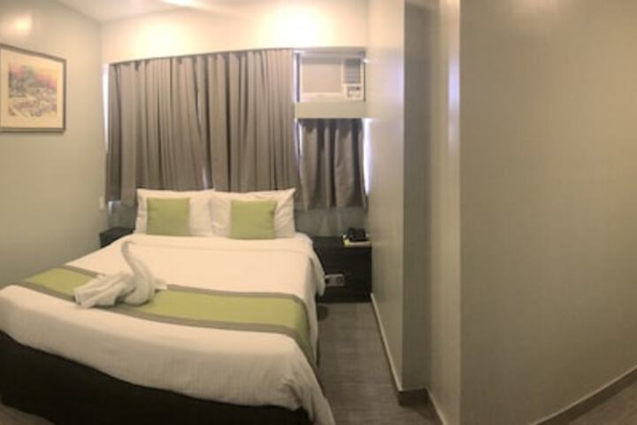 Room 9 of 41