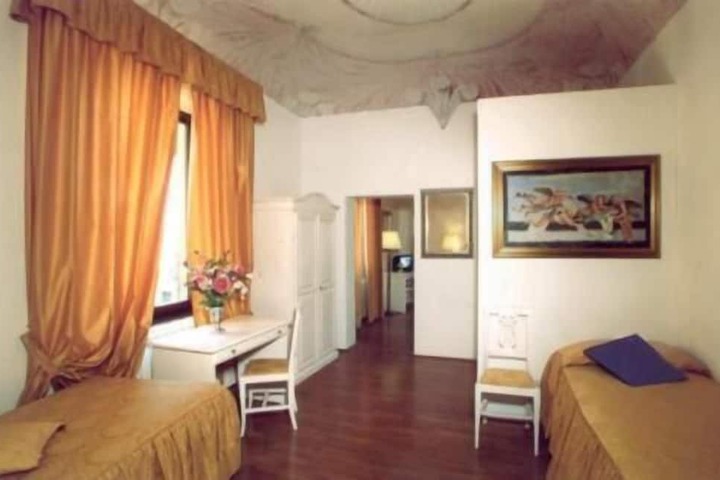 Room 13 of 50