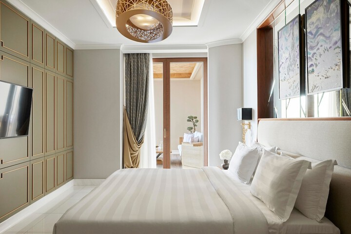 Room 68 of 400