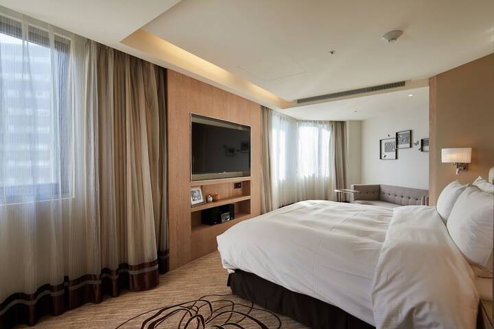 Room 37 of 86