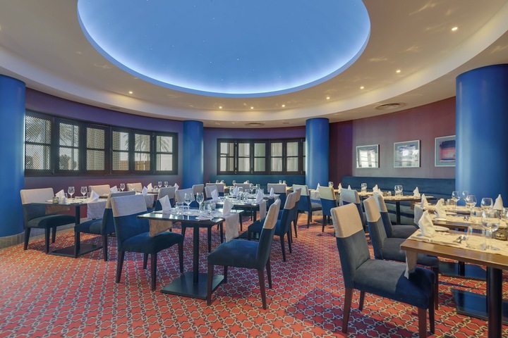 Dining 280 of 411