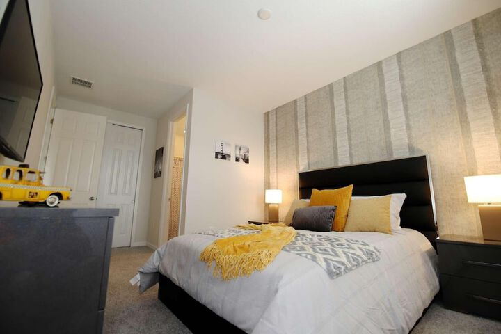 Room 14 of 50