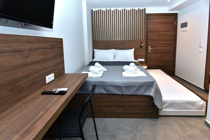 Room 12 of 34