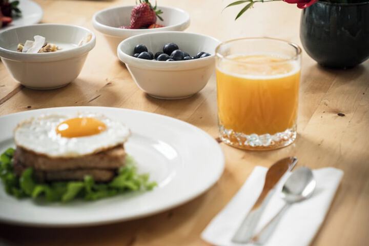 Breakfast/Coffee Service 75 of 89