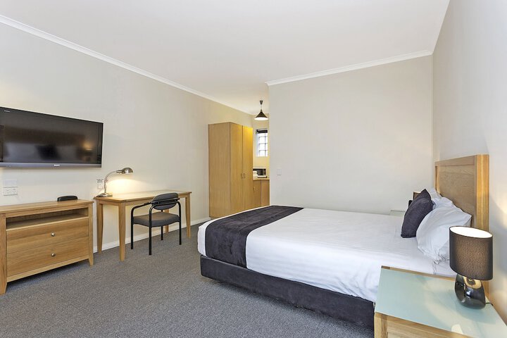 Room 5 of 35