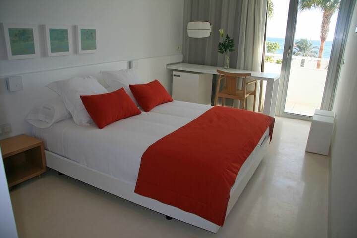 Room 4 of 31
