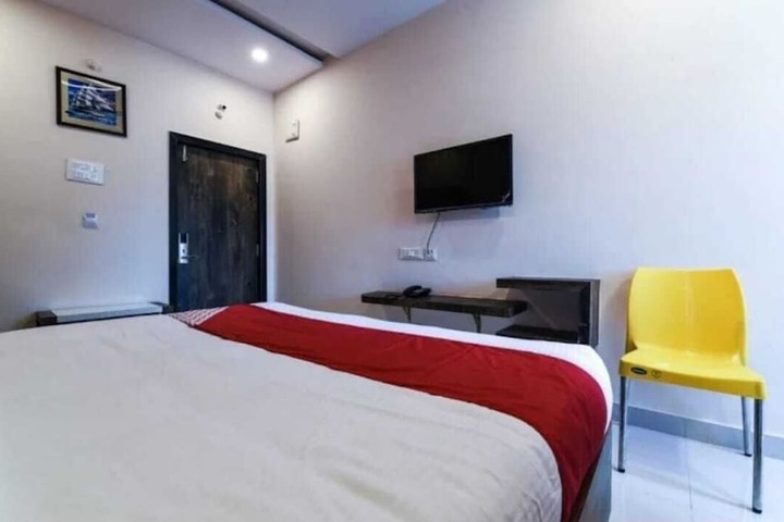 Room 9 of 21