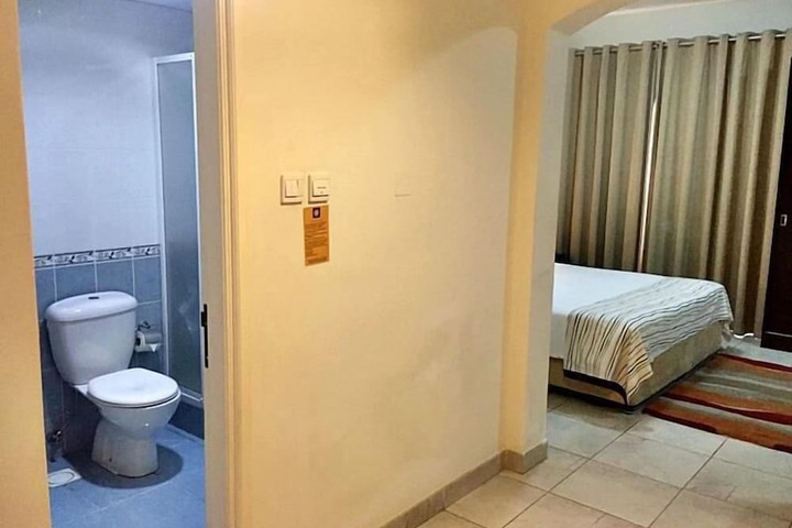Room 17 of 48