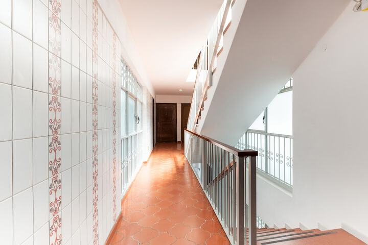 Ballroom/Hall 33 of 39