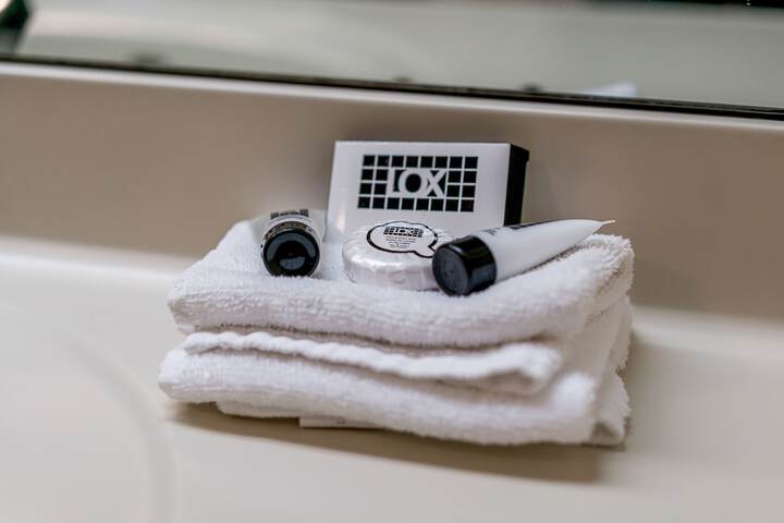 Bathroom amenities