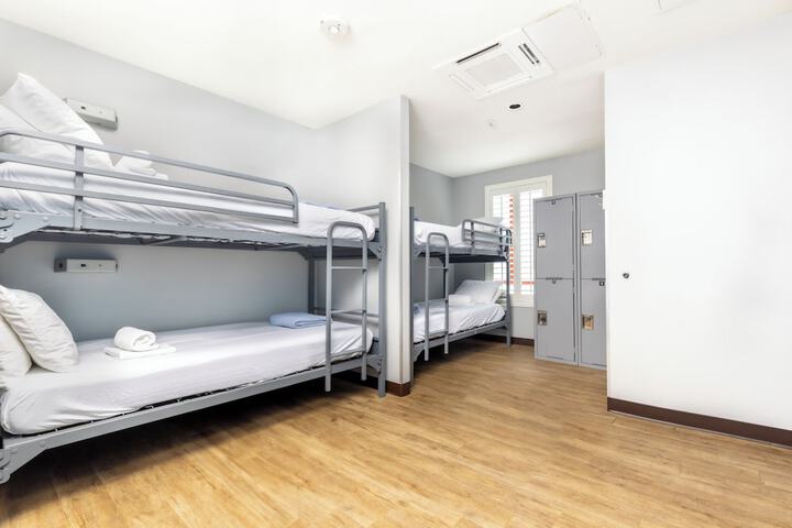 Room 19 of 42