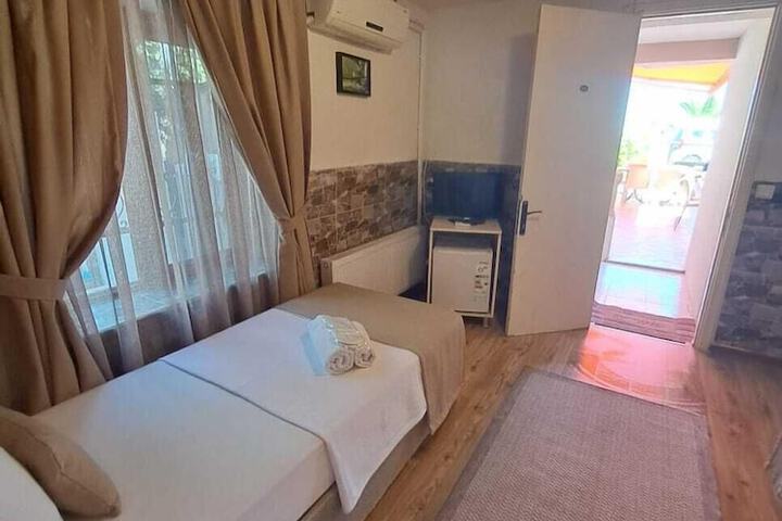 Room 15 of 39