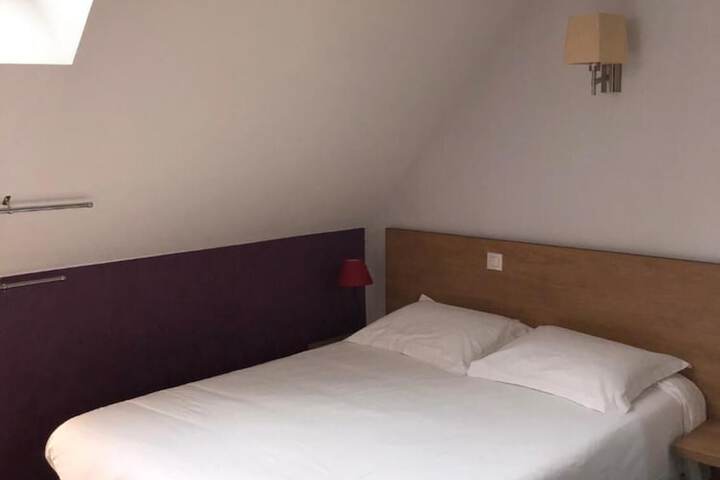 Room 16 of 62