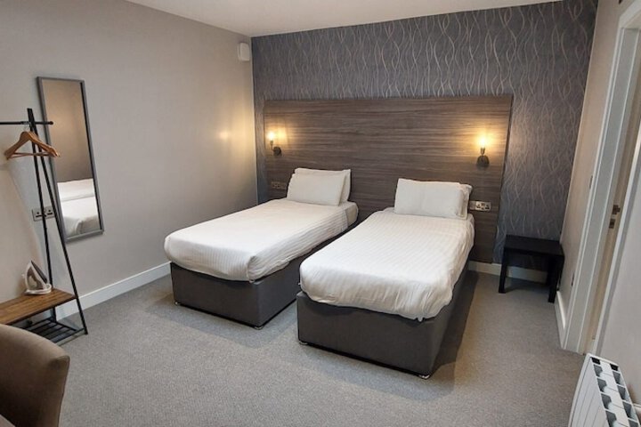 Room 18 of 29