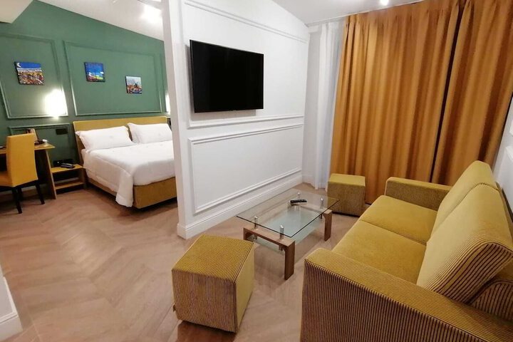 Room 18 of 44