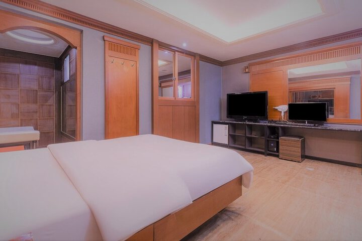 Room 26 of 44