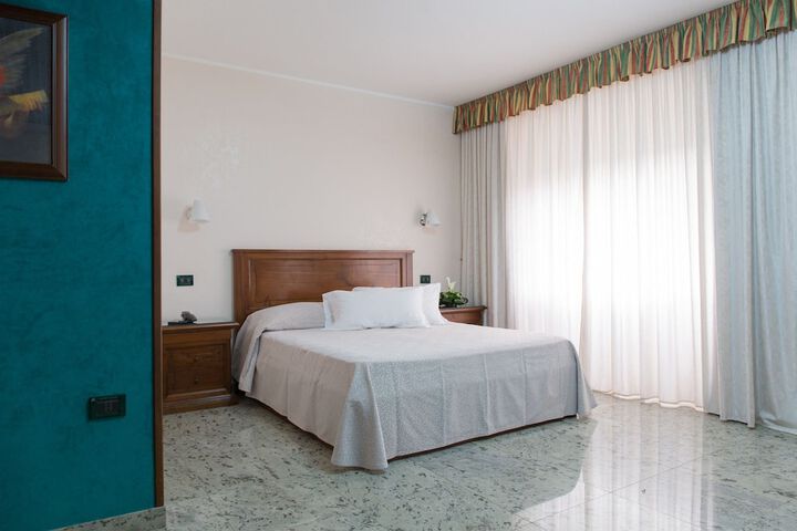 Room 7 of 46
