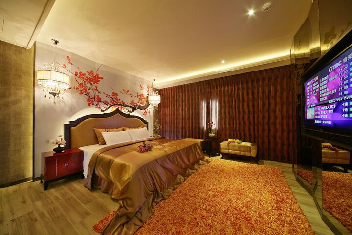 Room 7 of 37