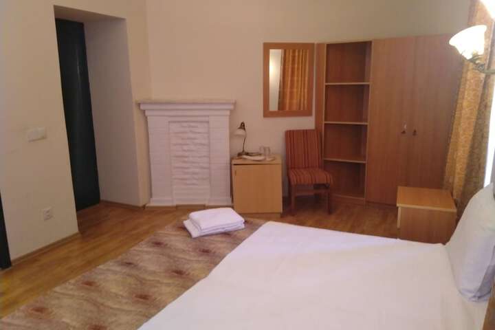 Room 21 of 79
