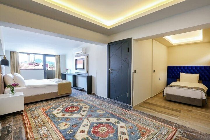 Room 10 of 29