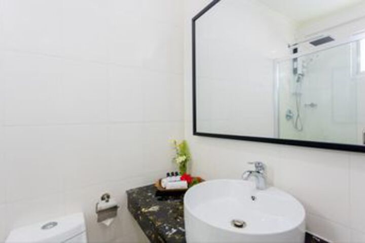 Room 4 of 39