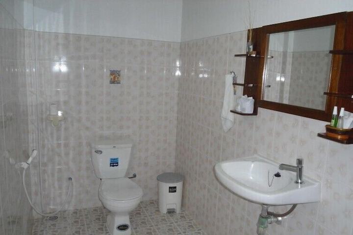 Room 30 of 50
