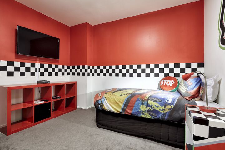 Room 5 of 69