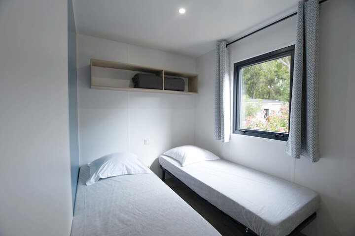 Room 13 of 85
