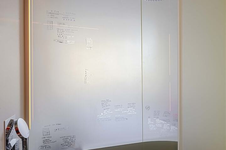 Room 196 of 313