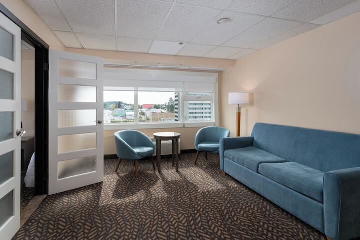 Room 17 of 65