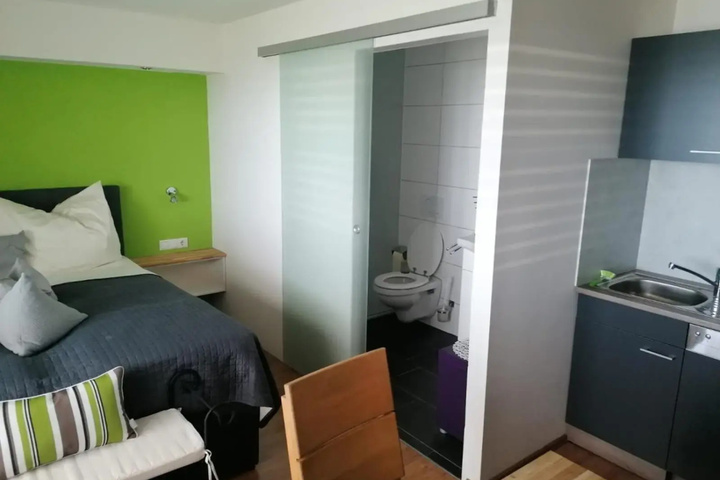 Room 2 of 4
