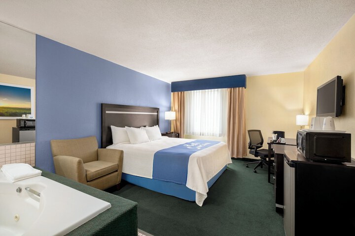 Room 3 of 11