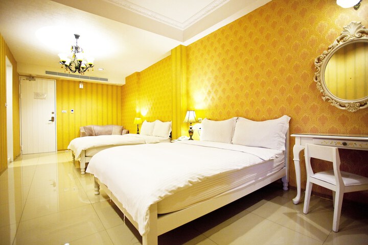Room 14 of 50