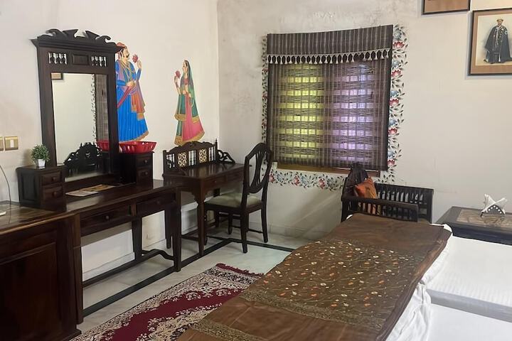 Room 6 of 46