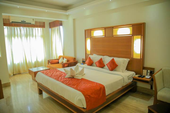 Room 12 of 19