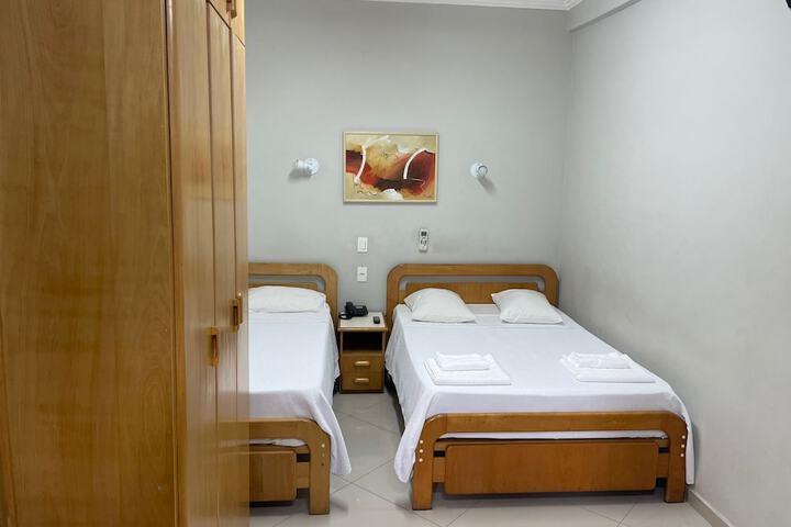 Room 13 of 32