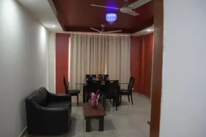 Room 9 of 11