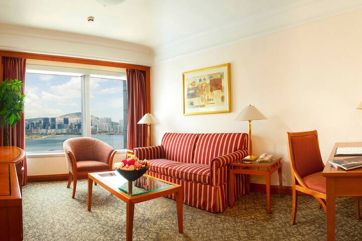 Room 18 of 47