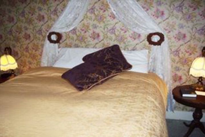 Room 41 of 77