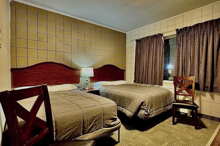 Room 13 of 39