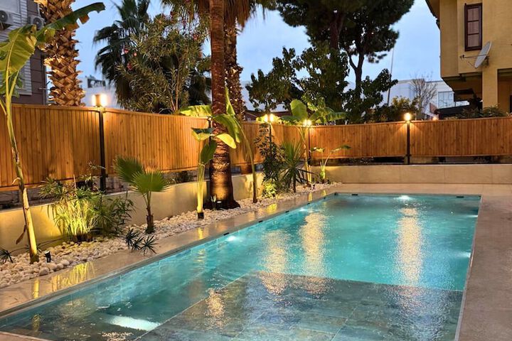 Pool 28 of 31
